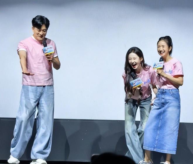《三心二意》首映，孙艺洲身形发生变化