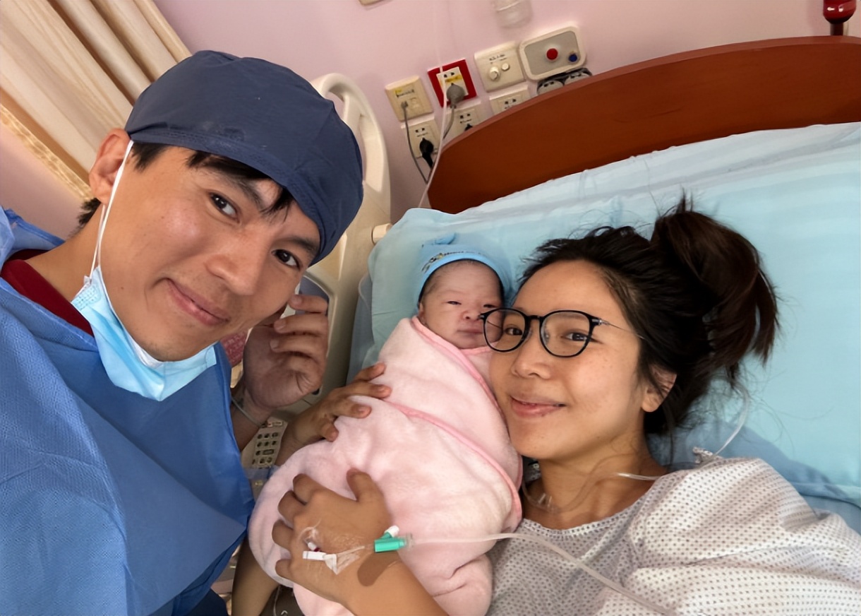 不装了！宋宁峰录音实锤：带5岁女儿陪小三私会，连上床都不避嫌