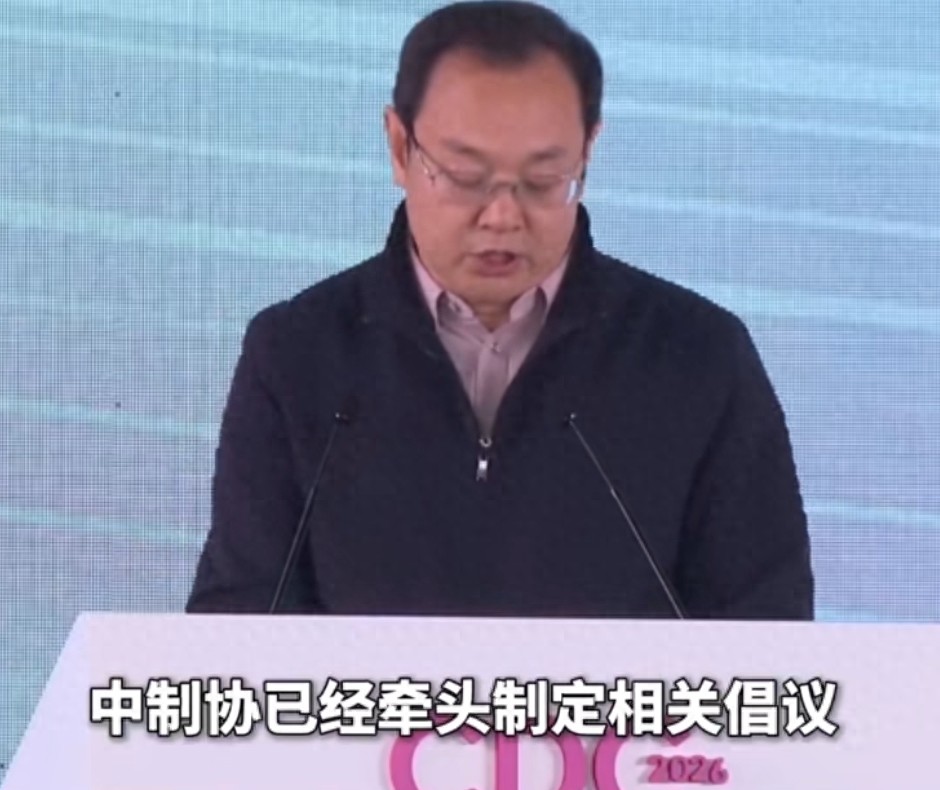 广电总局出手了！2条新规打破娱乐圈局面，迪丽热巴粉丝崩溃了