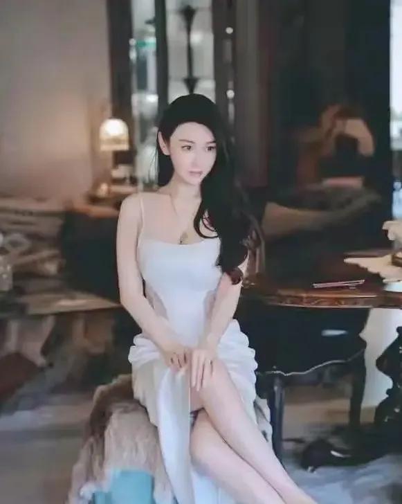 岁月不败美人！姜彦希生图曝光惊艳全网！30+这颜值身材太犯规