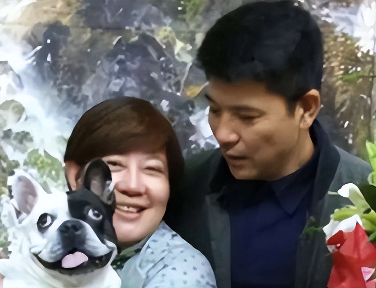 他因长得太帅,被张艺谋拒绝,结婚40年无绯闻,如今70岁无儿无女