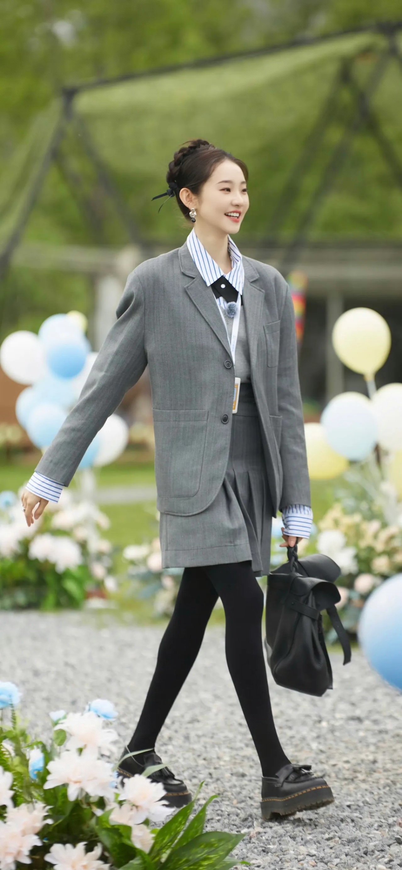 精选明星壁纸(594)张艺凡