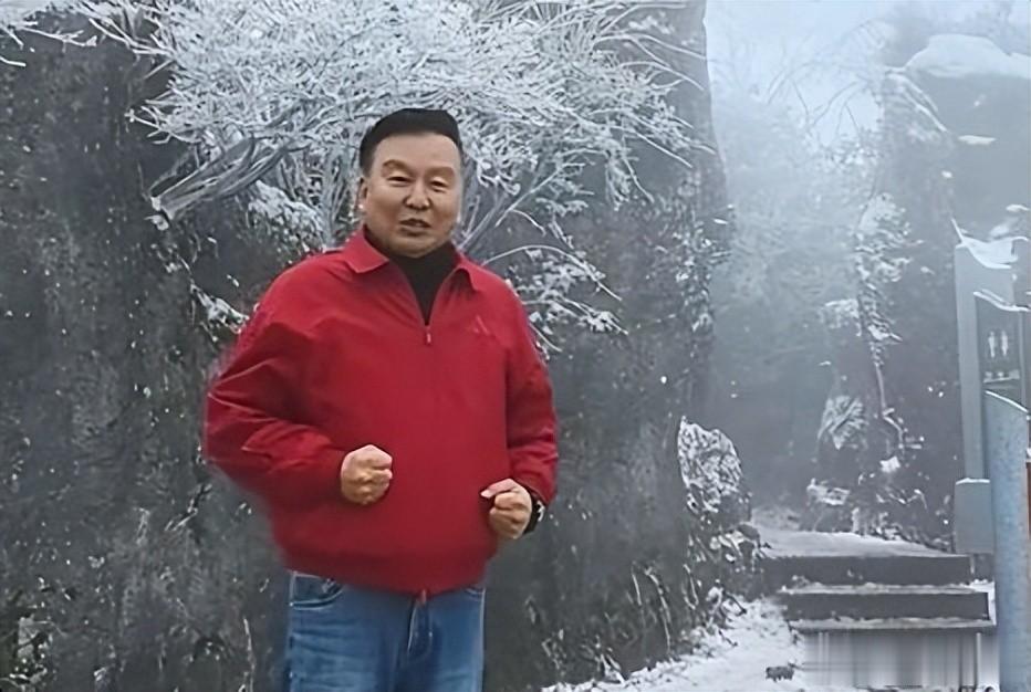 老婆跑了、儿子丢了、工作没了，主持人张泽群身上的谣言太荒唐
