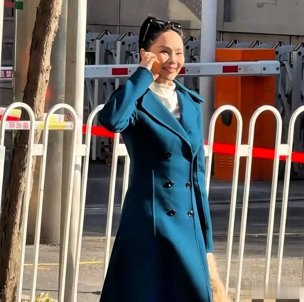 伊能静春晚路透认不出!打扮臃肿土气,真实状态判若两人