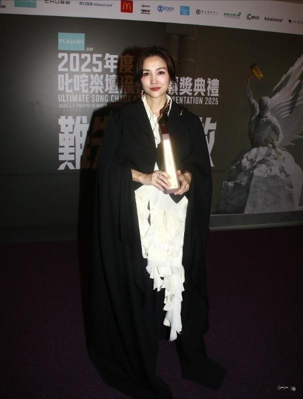 票价竟逼近天后 《中年好声音》歌手红馆开唱掀争议 网友质疑太夸张