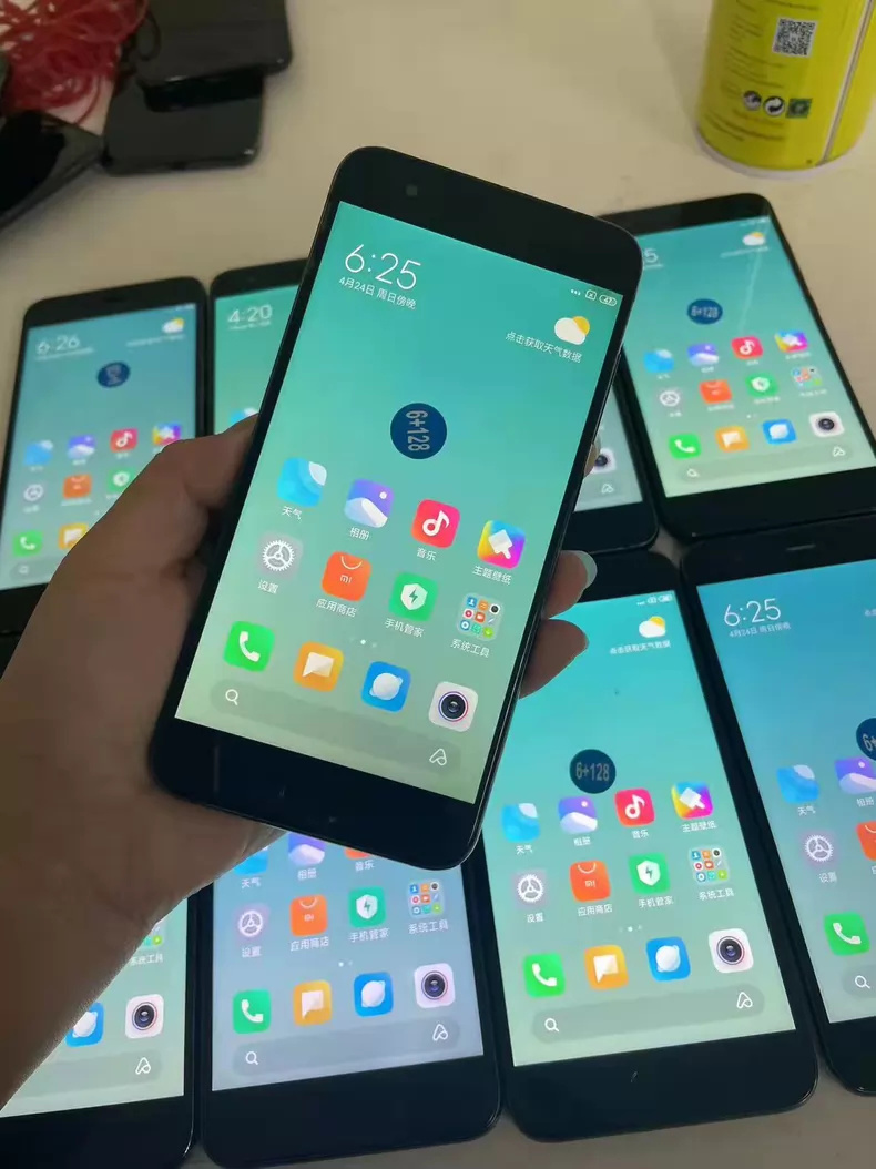 閑魚流出大量180元小米6，可選128GB，驍龍835+四曲面玻璃