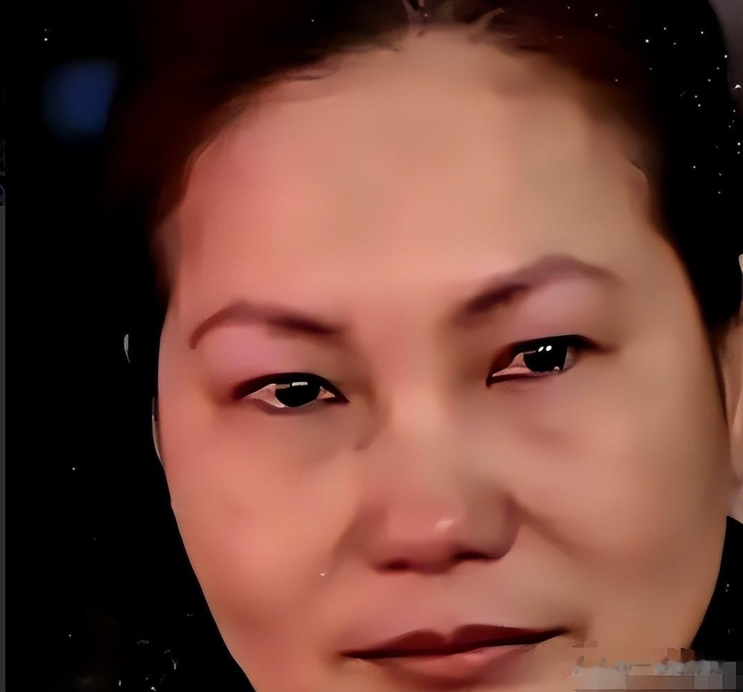 马筱梅哭红眼后，计划为汪宝举行隆重百天宴，小玥儿姐弟处境堪忧