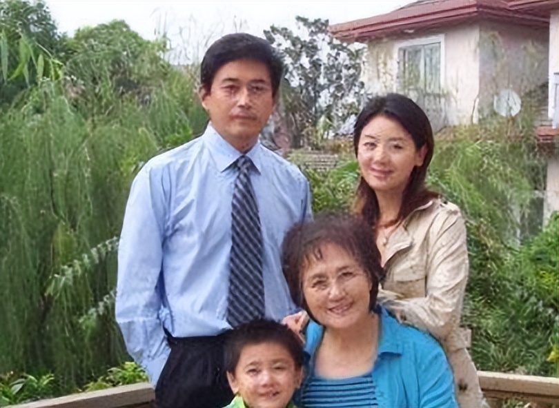 戏里演“渣男”，戏外好男人，婚后的经超把妻子宠成了公主