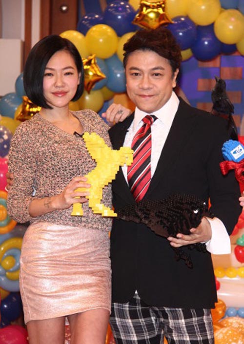 小Ｓ复工就放大招！蔡康永来应援把“毒舌”收起来：先抱一下再说