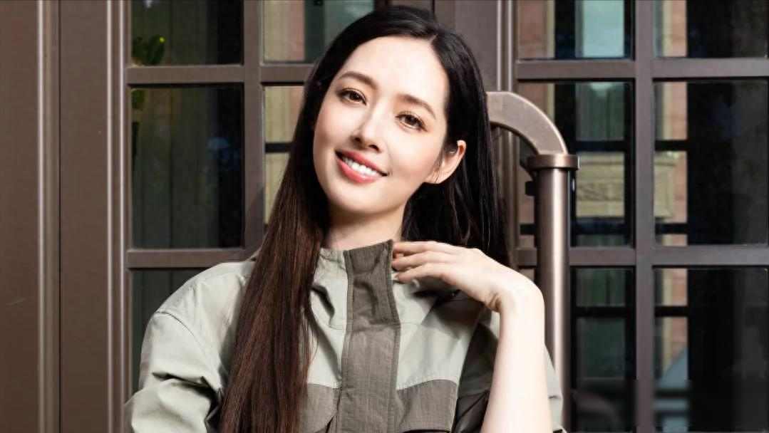 向太没想到，42岁郭碧婷高调官宣喜讯，让香港阔太圈直接沉默了