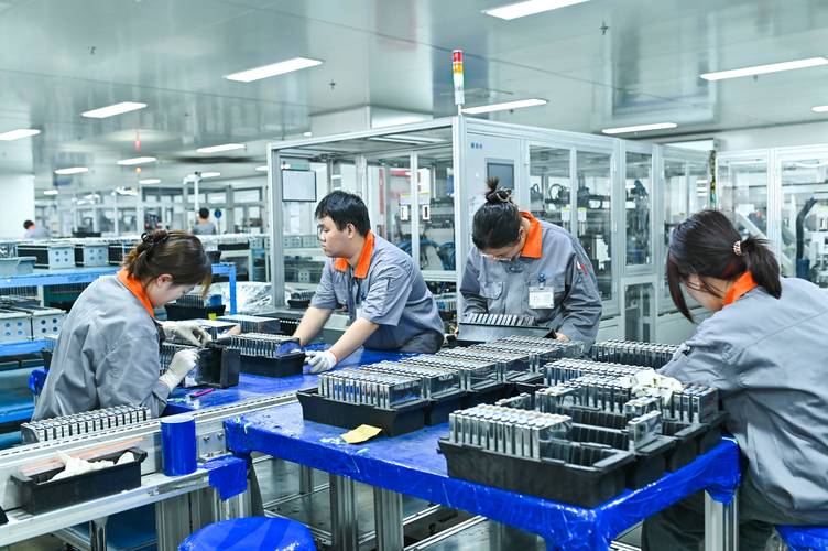 中美关系其实并不复杂，要么是中国交出财富，要么是美国放弃霸权