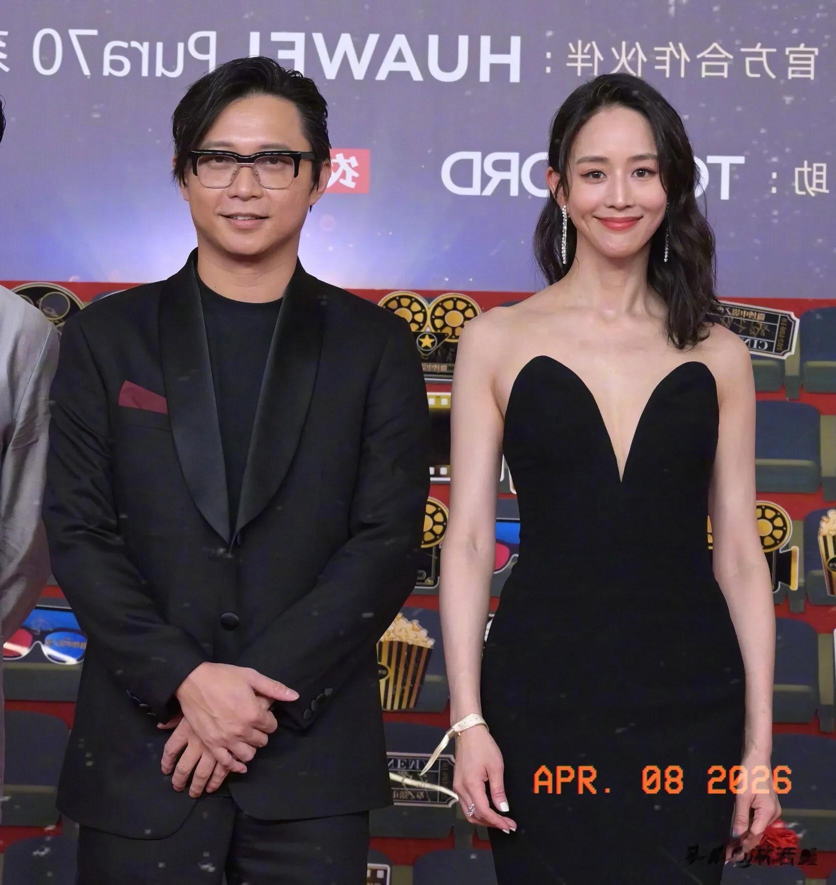 张钧甯和男友柯汶利西班牙度假被偶遇，网友：张钧甯很瘦气质出众