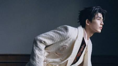 张凌赫《ELLE》封面首秀，末世绅士大片引热议