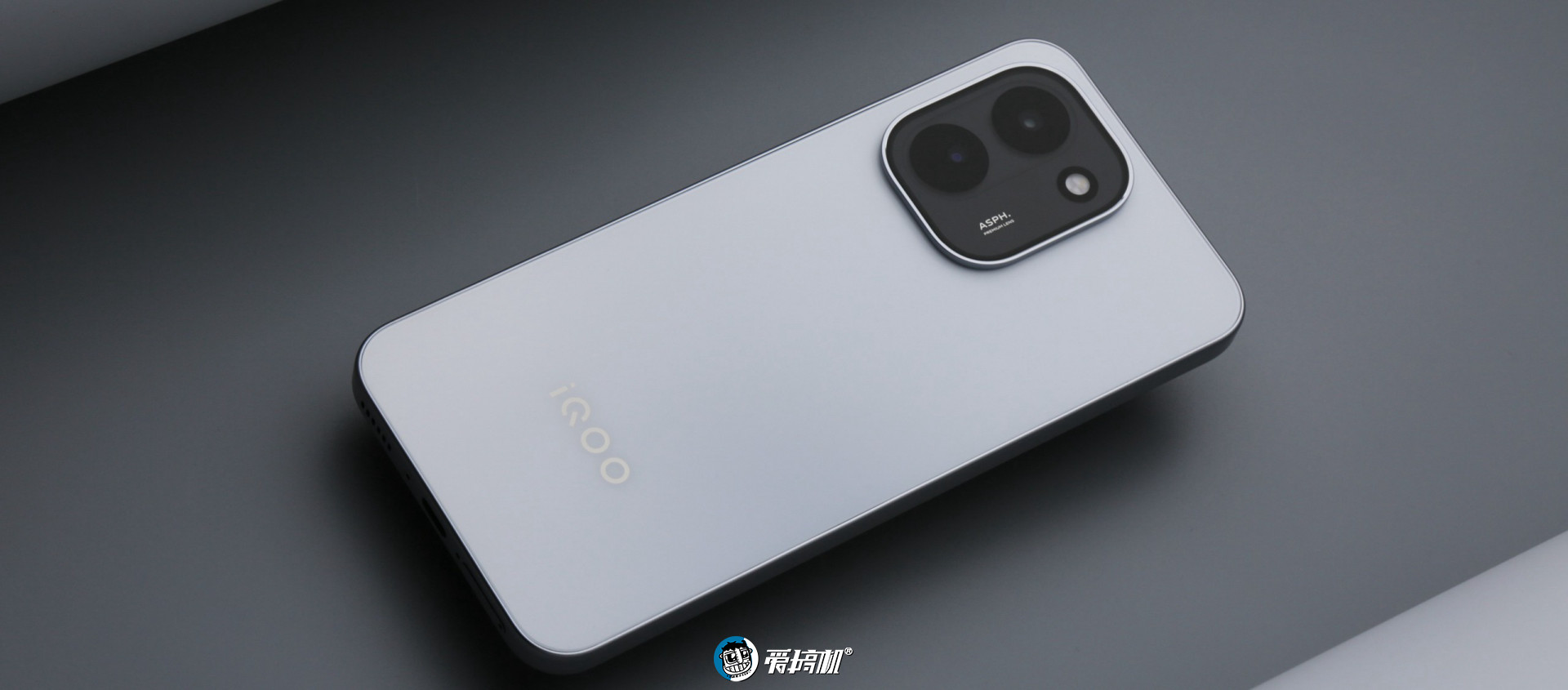 續航有多猛？iQOO Z11評測：藍廠首塊9020mAh電池+天璣8500
