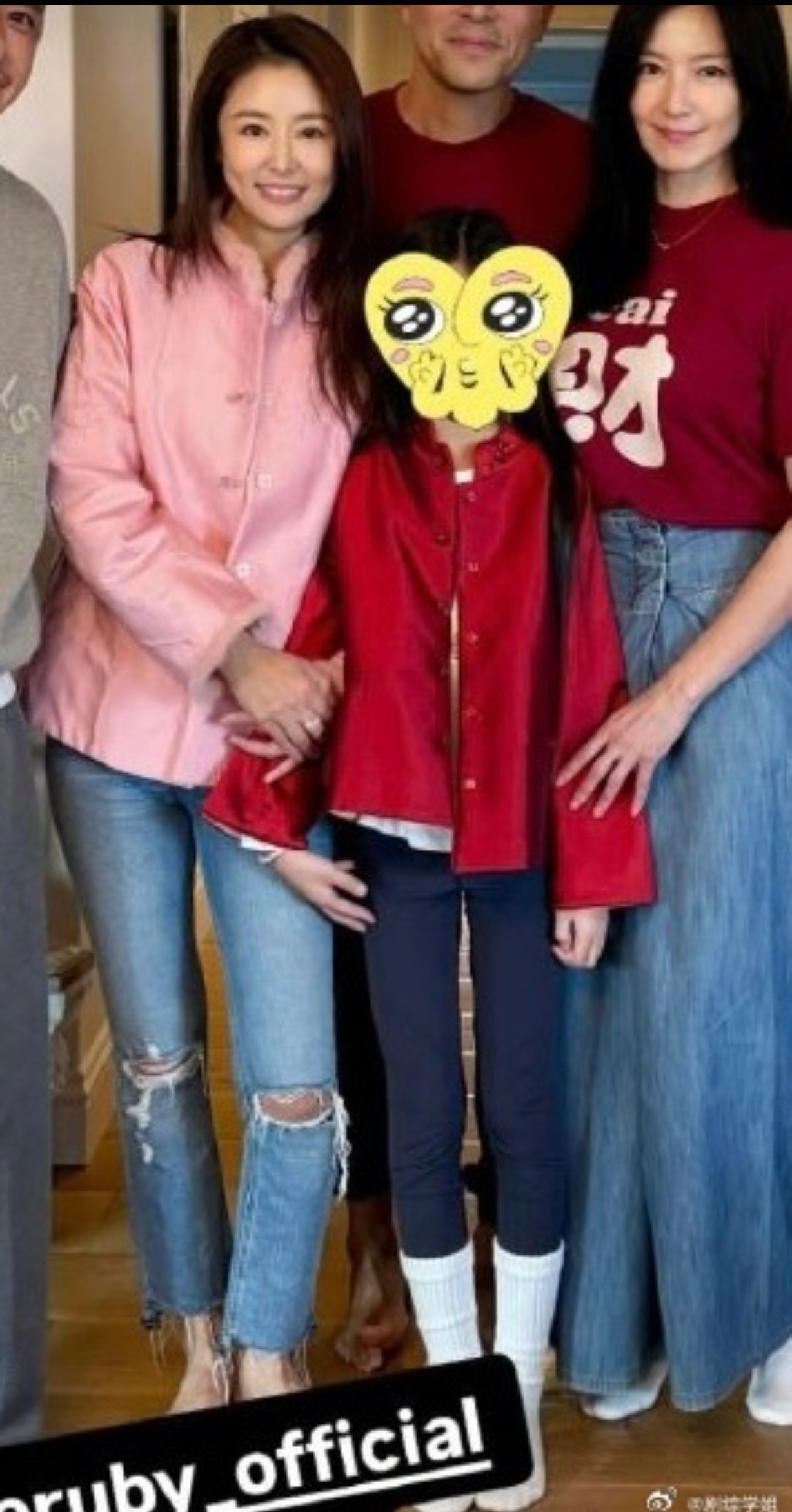 林心如9岁女儿身高140cm！哄睡把自己哄睡着，真实又暖心