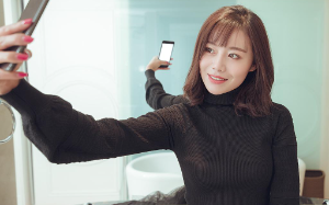 网红给我姐套上围裙：做我三天女仆！京圈女阎王笑了：你家没了