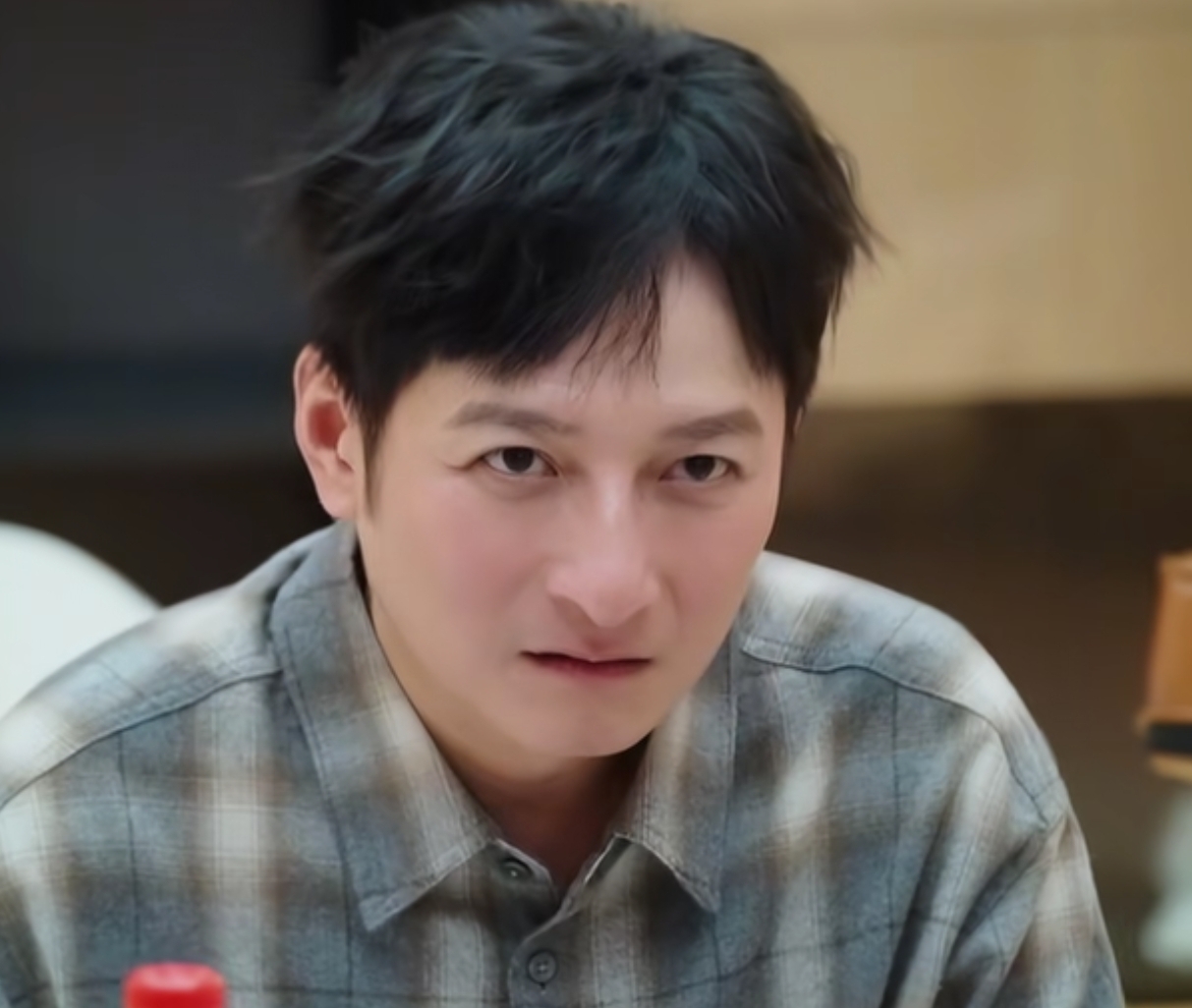 49岁李维嘉被问遗产归谁，沉默苦笑：爱给谁给谁，藏满未婚心酸