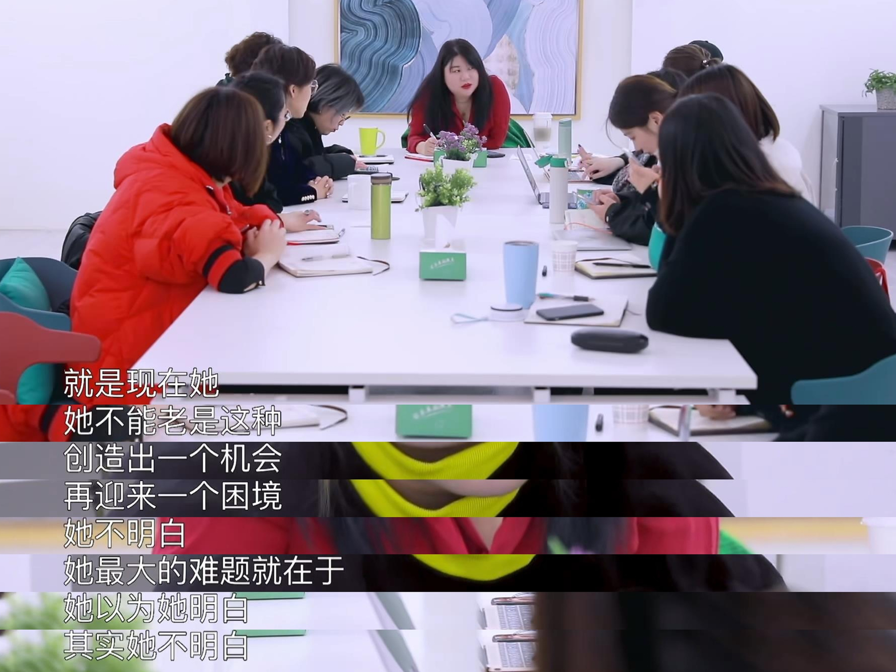 估计金牌公关杨天真也没有想到，有一天自己的矛会攻击自己的盾吧