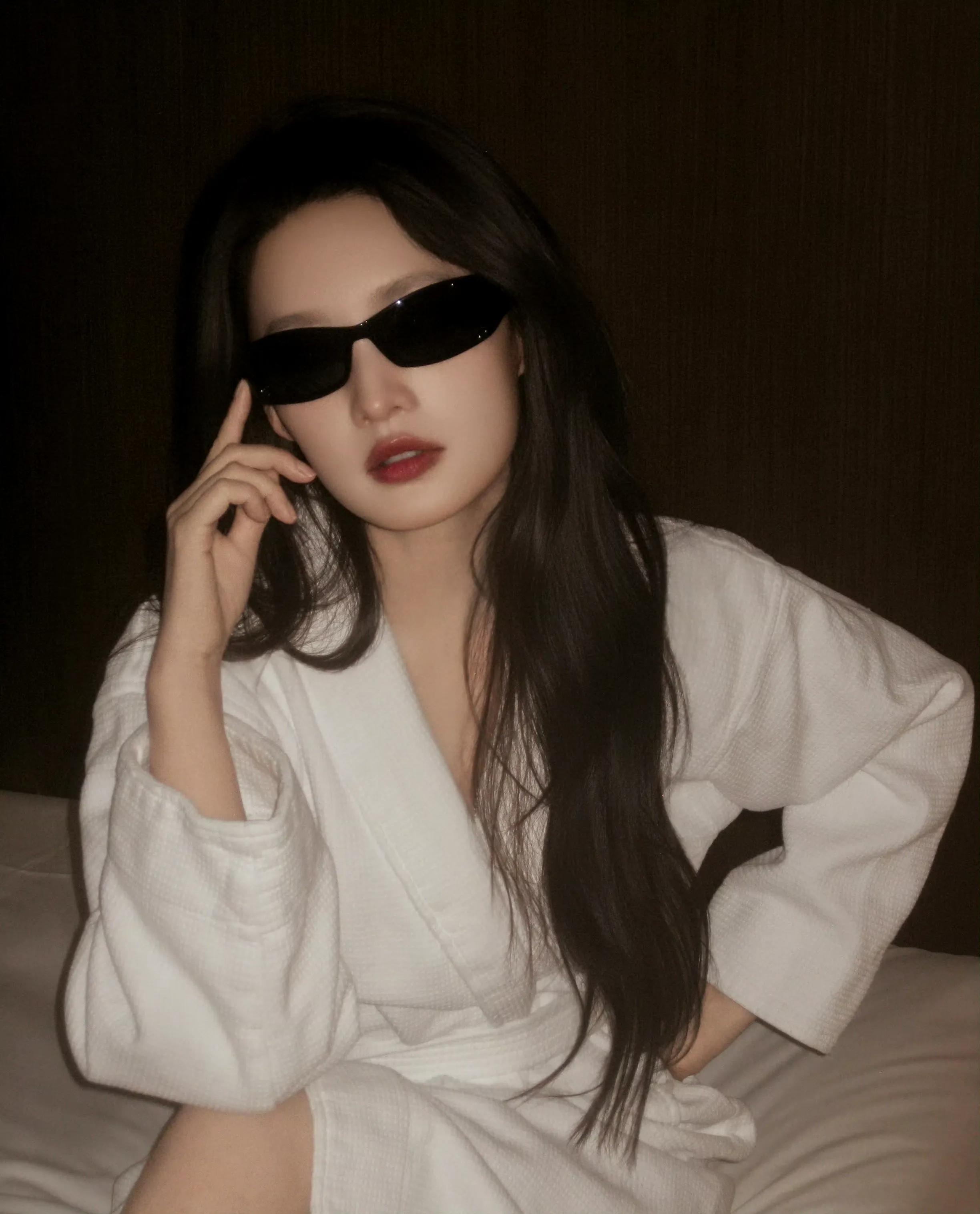 李沁睡衣写真美图