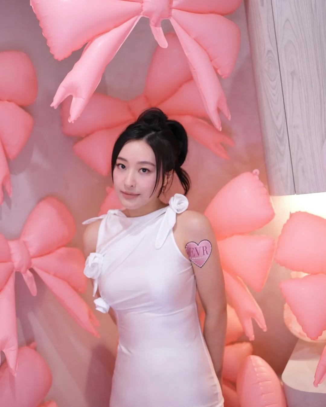TVB小花罕谈唯一公开男友!称出街拍拖不敢有身体接触：没安全感