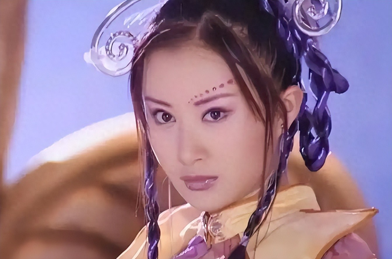 3天10亿播放，日薪2万：那些“过气”女演员，正在短剧里悄悄翻红
