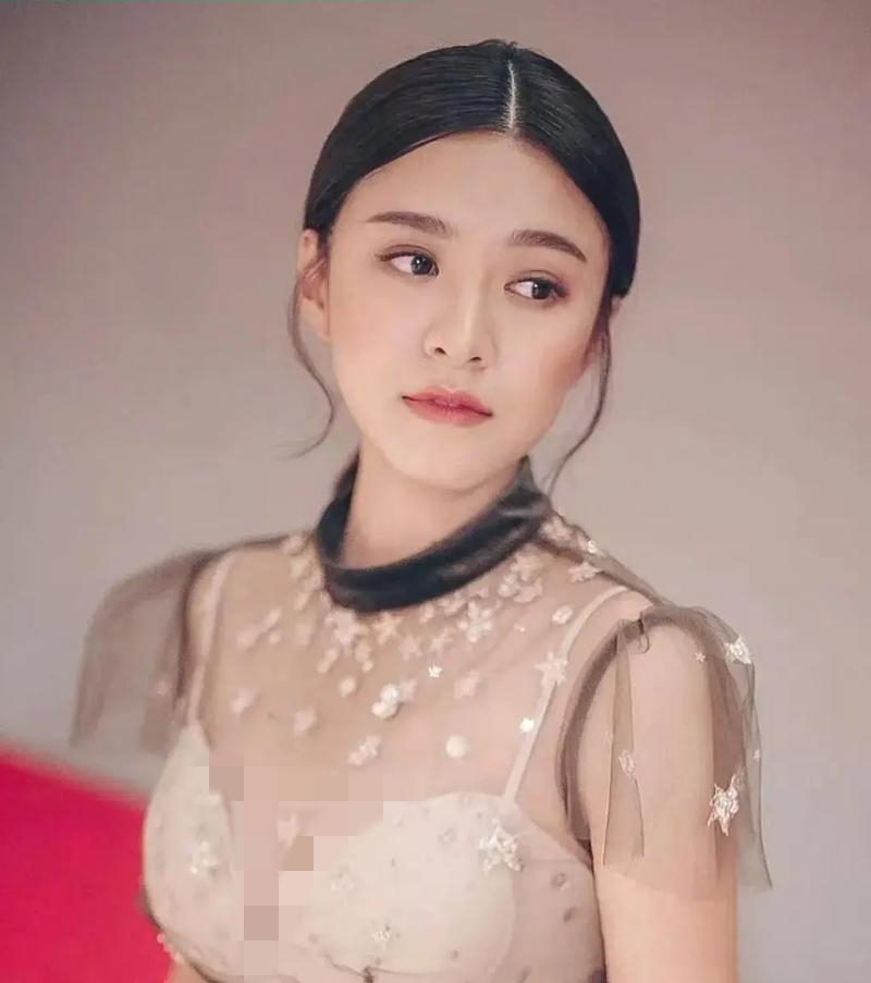 突发！TVB前花旦被嘲不穿底裤拍片想红想到癫，不堪屈辱直接怒怼