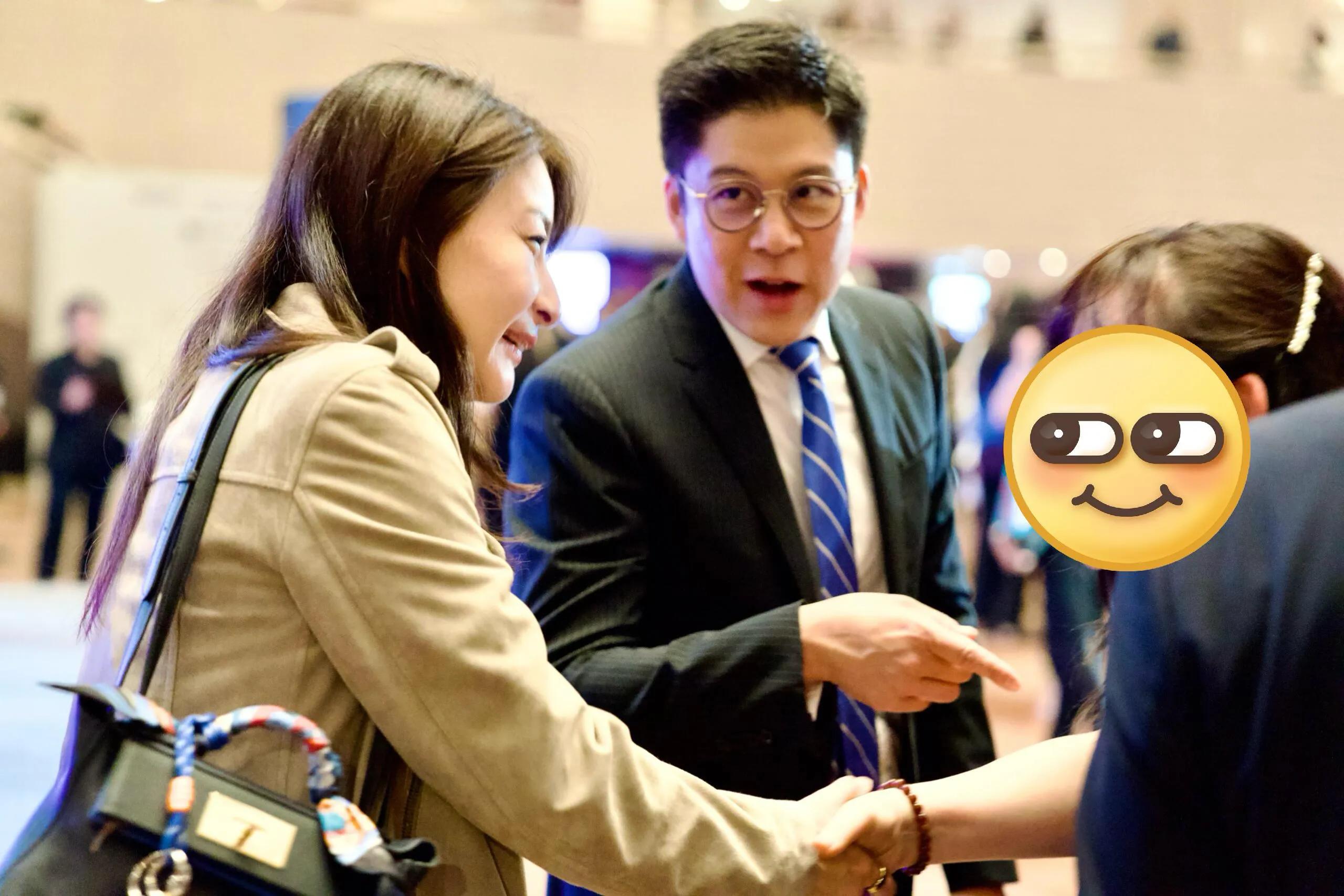 郭晶晶随霍启刚现身香港艺术节，夫唱妇随温柔得体，尽显恩爱幸福