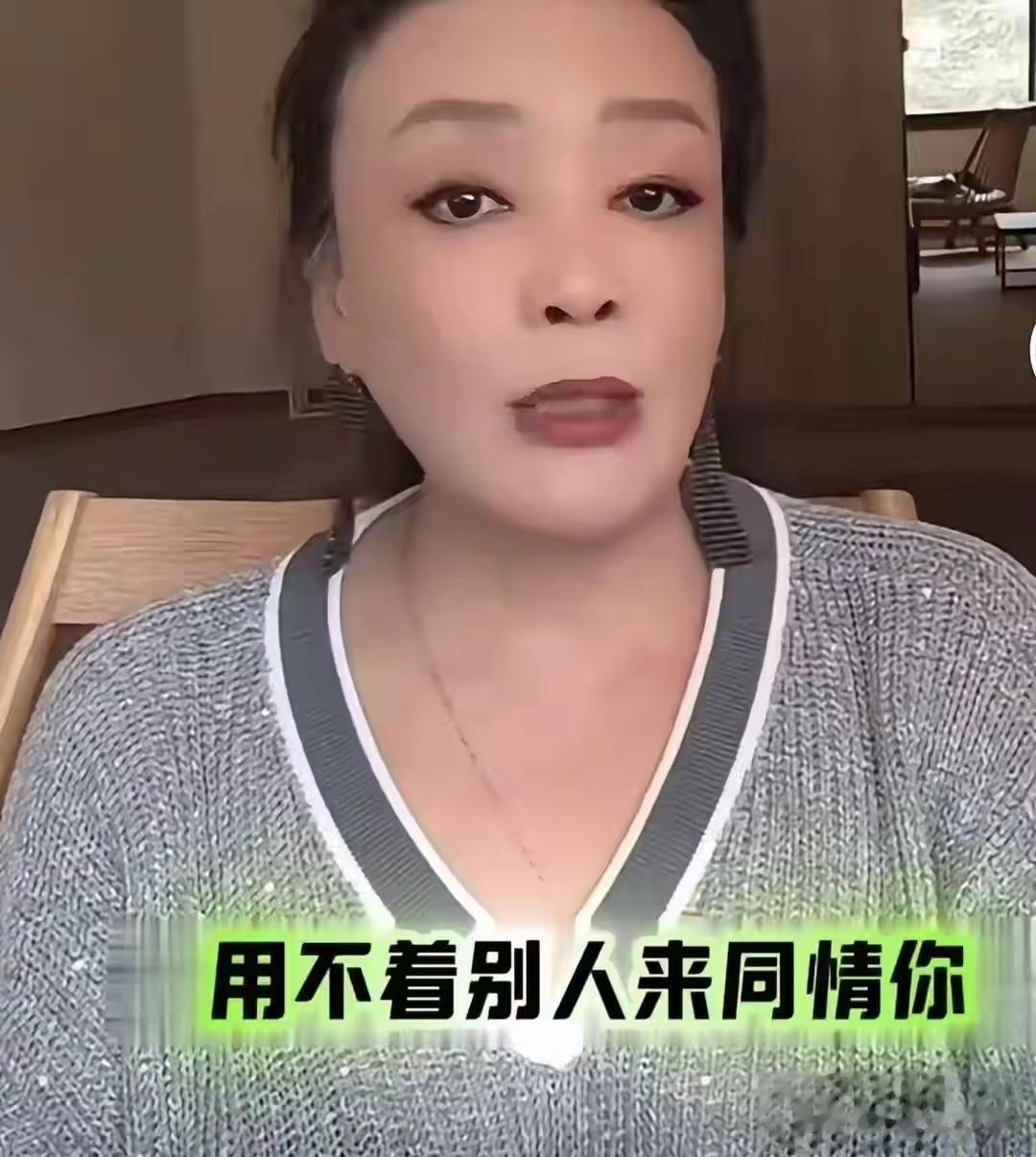 马筱梅更新动态，晒撸娃日常，用汪宝儿口吻祝福张兰生日快乐！