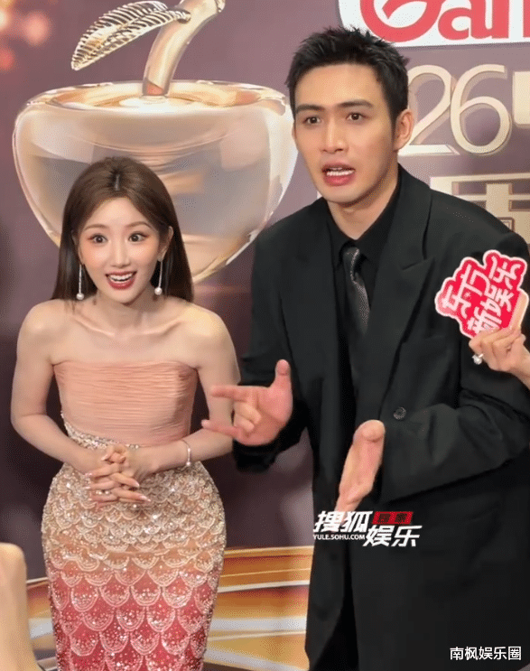 上海这一夜，和孙俪挨着坐的肖战，让所有人见识了他的江湖地位