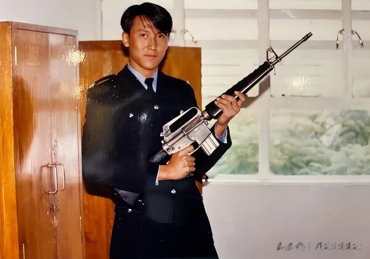 否认退休不拍戏！57岁TVB视帝携新剧亮相，儿子曾与同性传绯闻