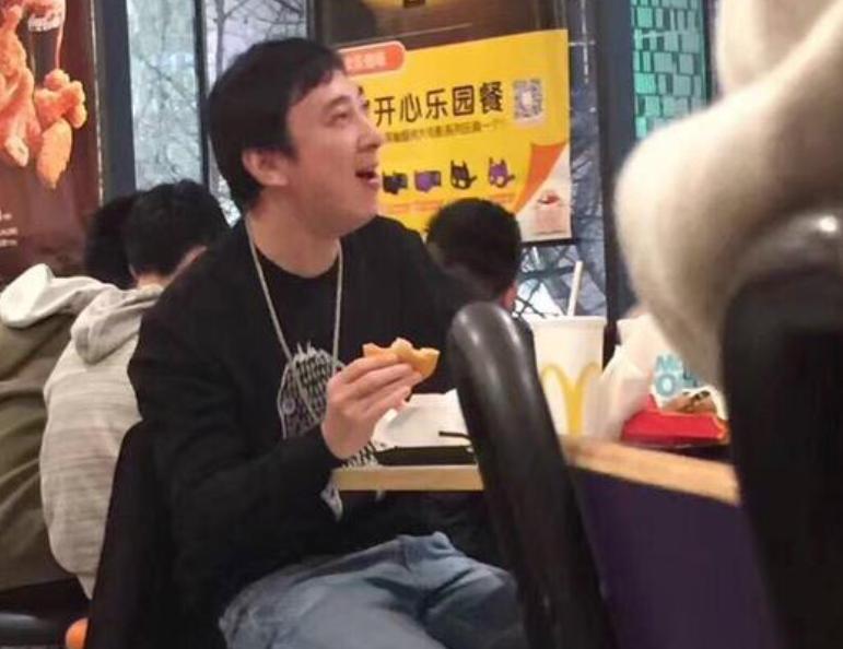 王思聪大变样！暴瘦脱相、秃顶脱发，王健林麻烦缠身 没空管他