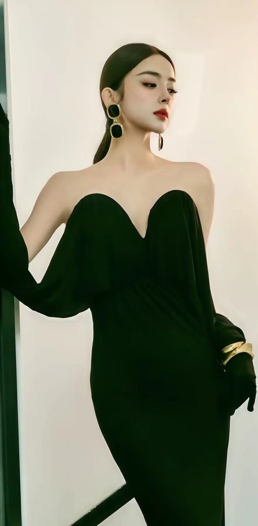 美女壁纸第4696期—古力娜扎