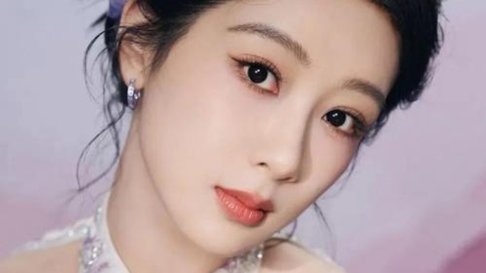 《家业》破茧片花热议，杨紫演绎徽墨传人逆袭诠释非遗传承