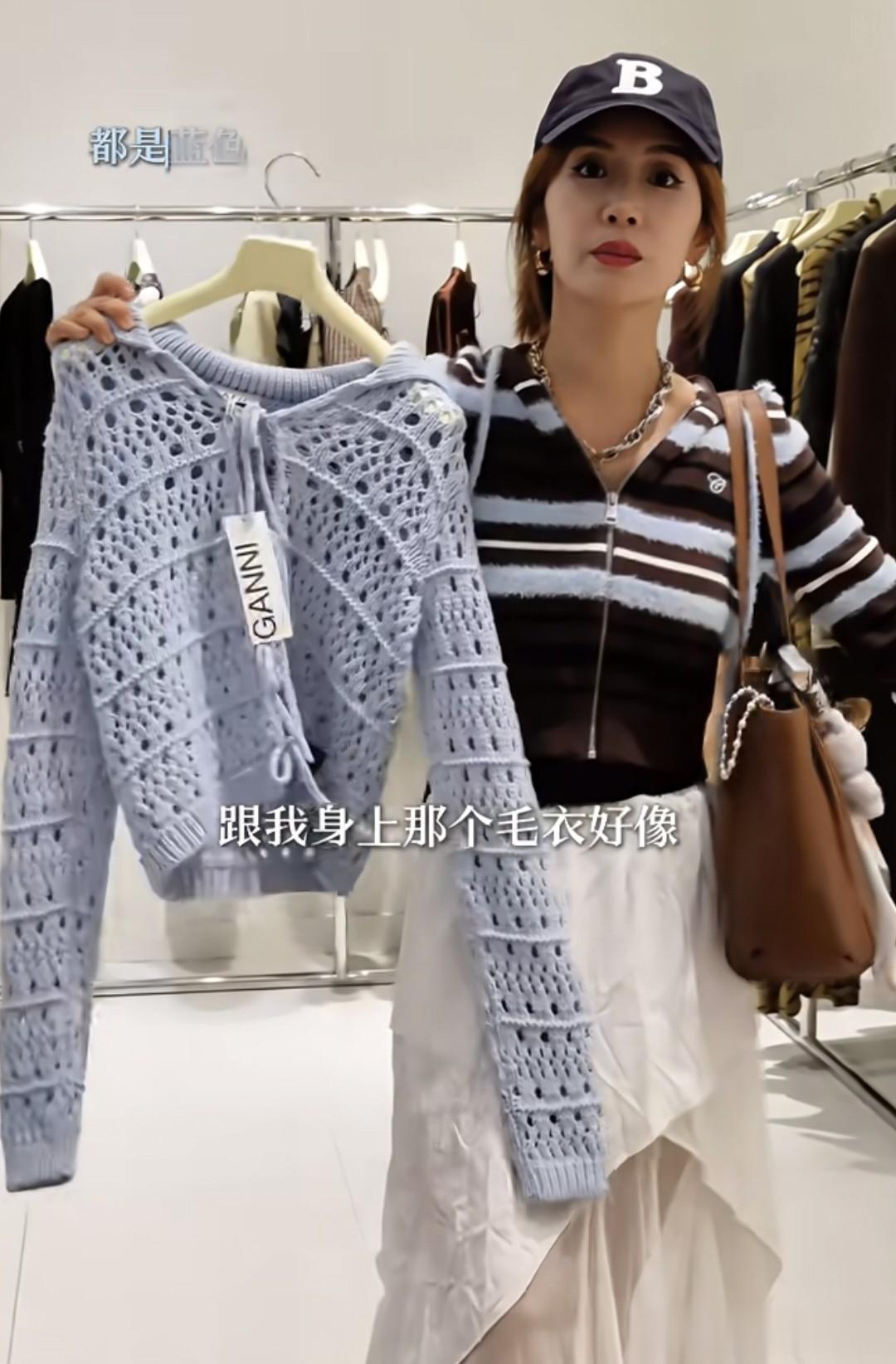 李念在美国逛街买衣服，14岁大女儿出镜气质真好，又瘦又高像模特