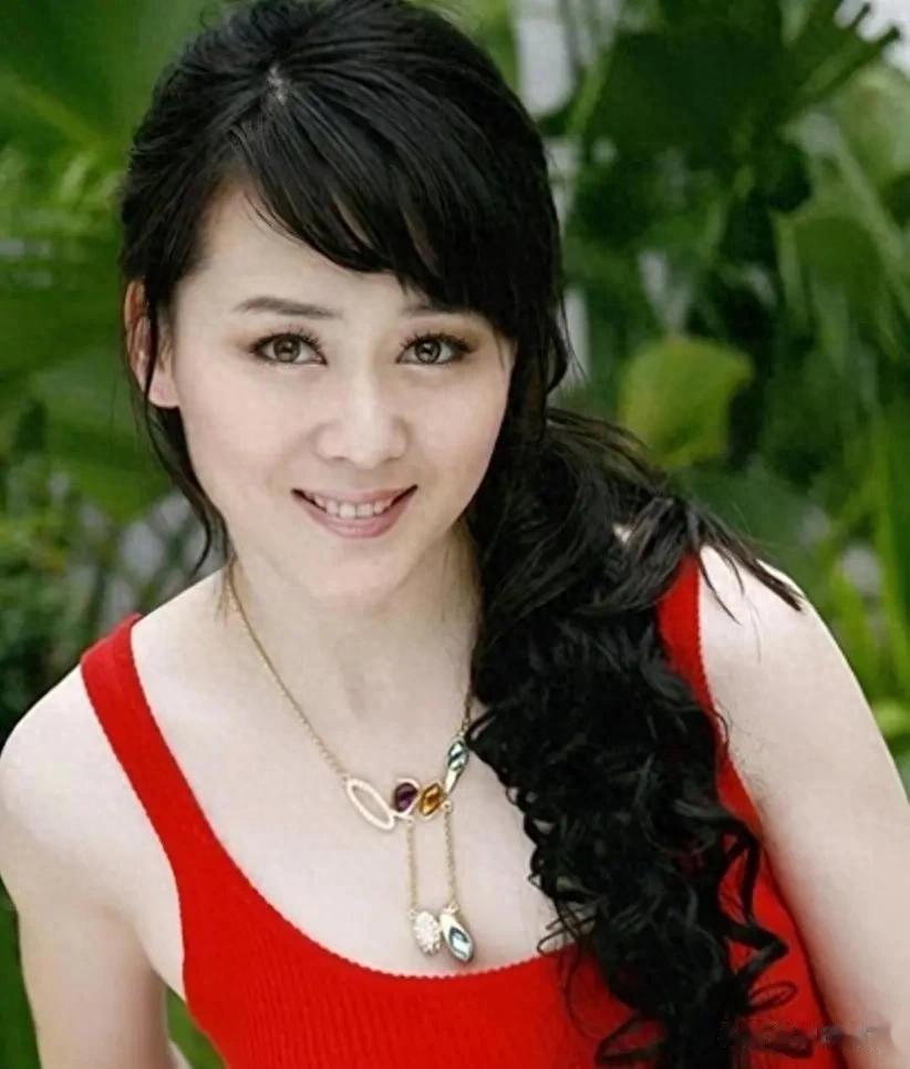 被一巴掌打醒的人生,她两次婚姻止损,活成真正的清醒大女主引言