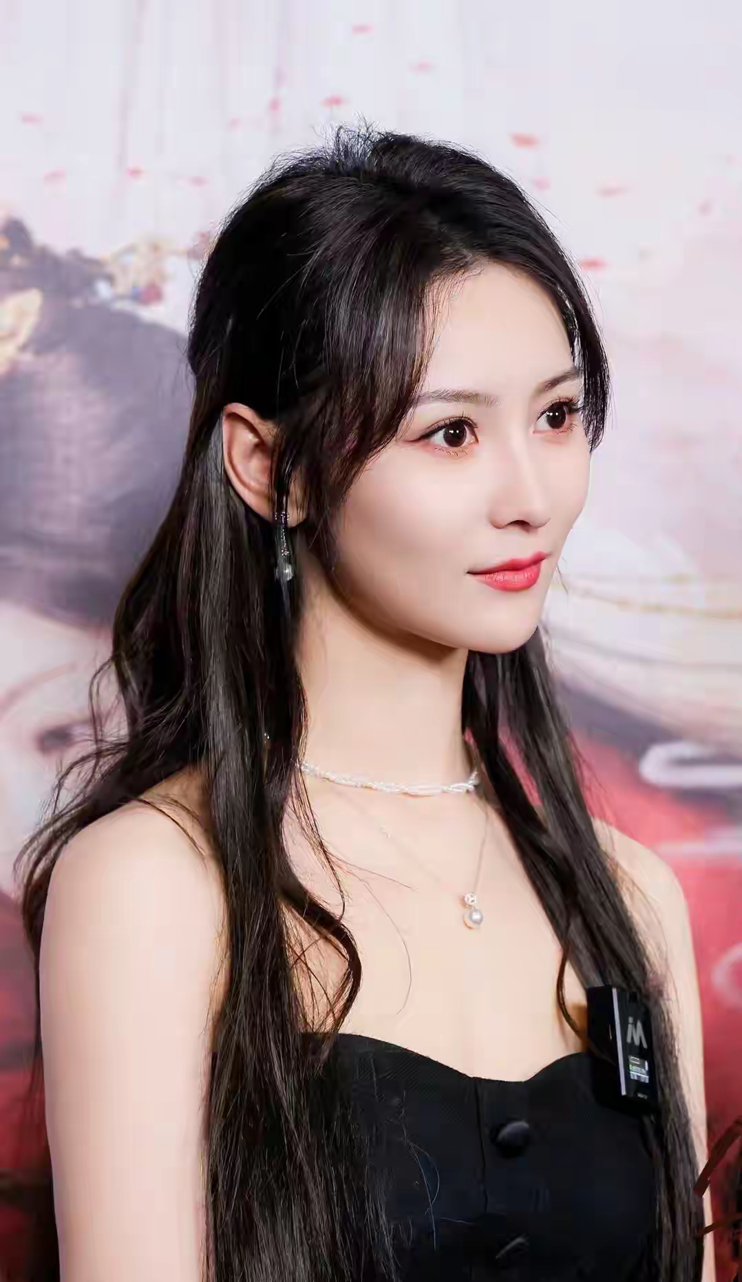 张维娜清丽绝凡尘，温婉动人心