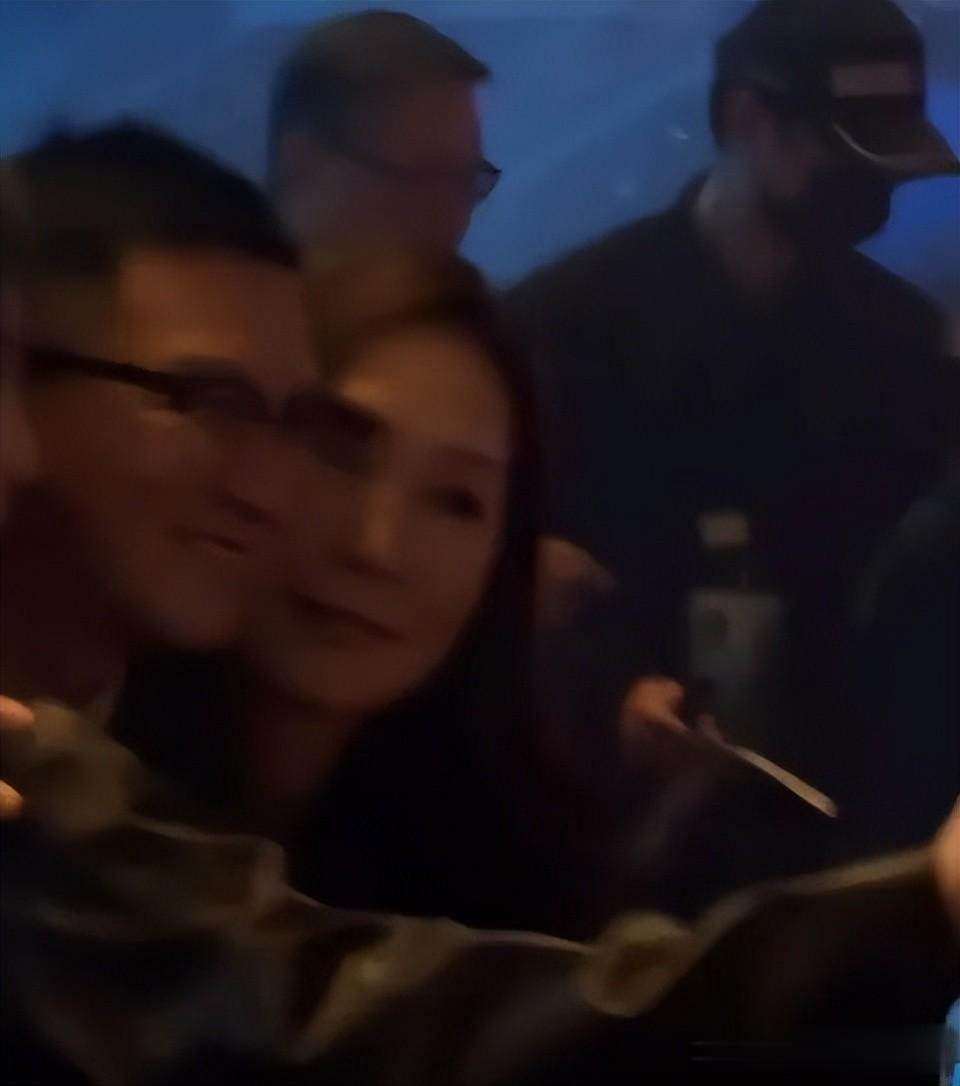 前TVB当家花旦罕见亮相,嫁百亿富商息影25年,如今状态令人惊叹