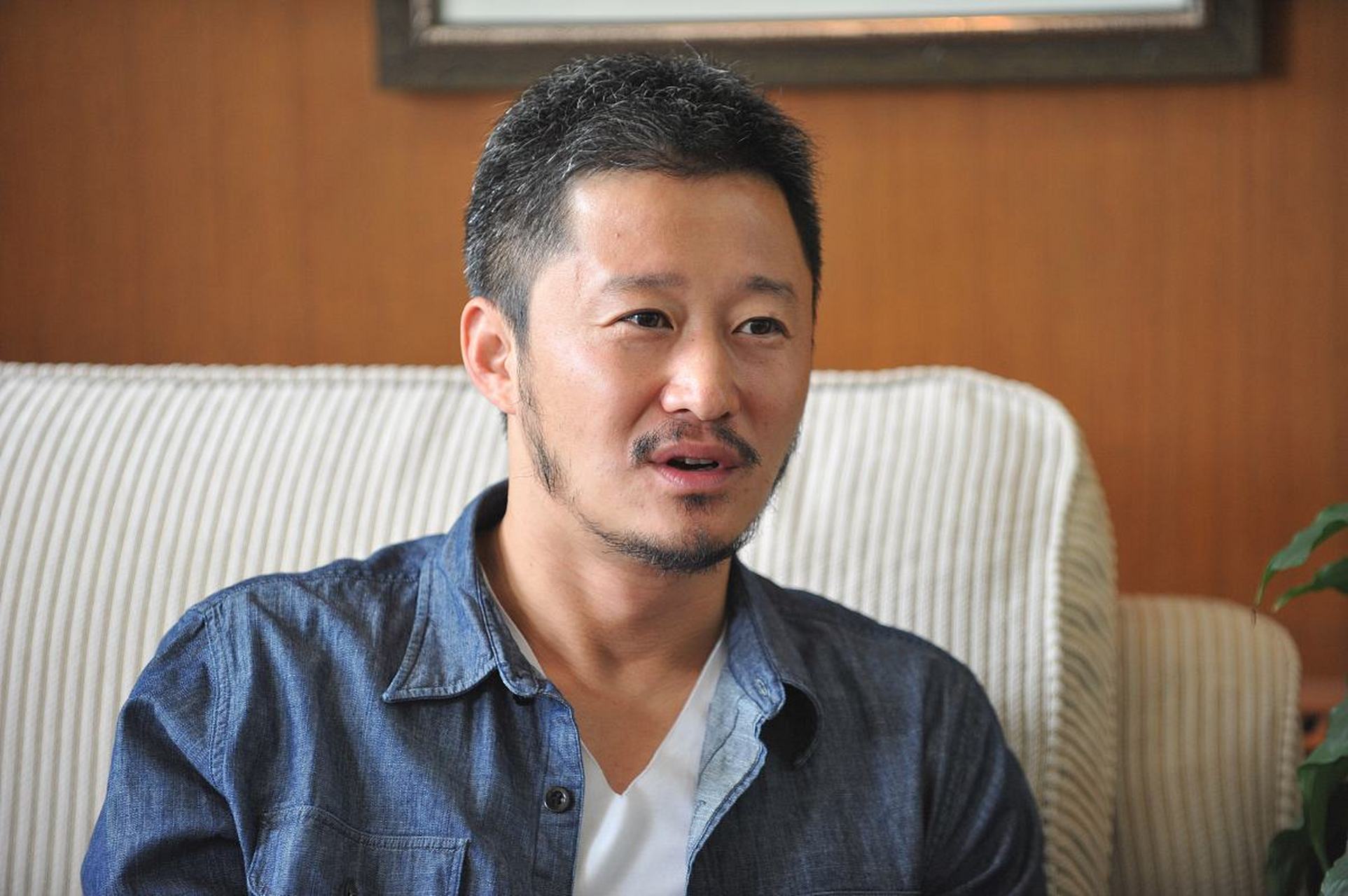 吴京面部水肿引全网揪心！发文安抚，网友仍劝其停步检查