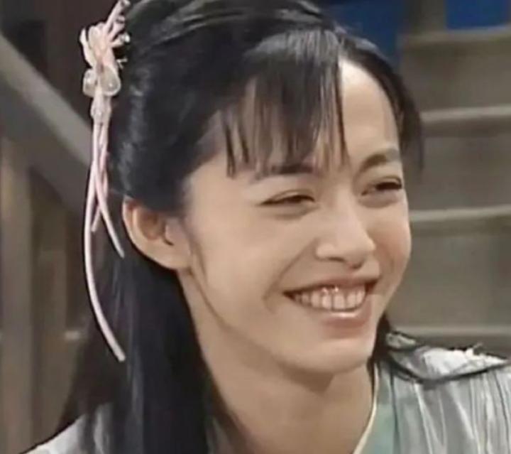 姚晨没想到,离春节不到4天,前夫凌潇肃靠着佟大为,再次翻红