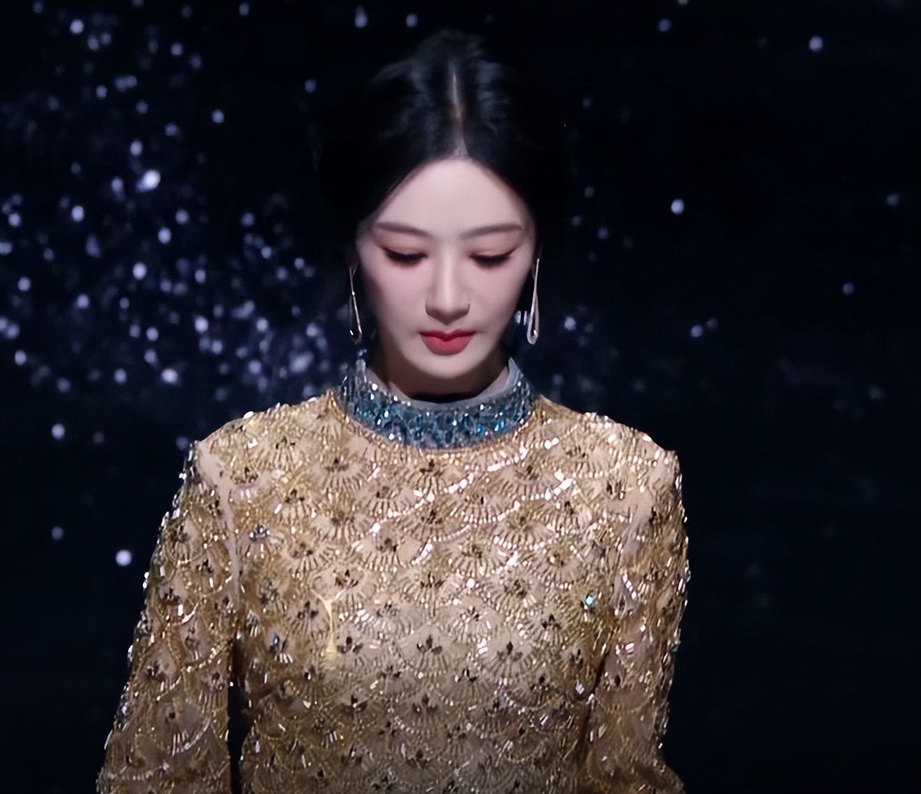 杨幂凭《惊蛰无声》稳站C位，杨紫《生命树》虽旺却难掩疲惫？