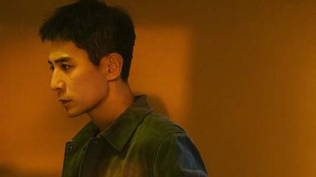 刘烨48岁生日，老婆晒全家福甜度爆表，本尊发文词条画风跑偏