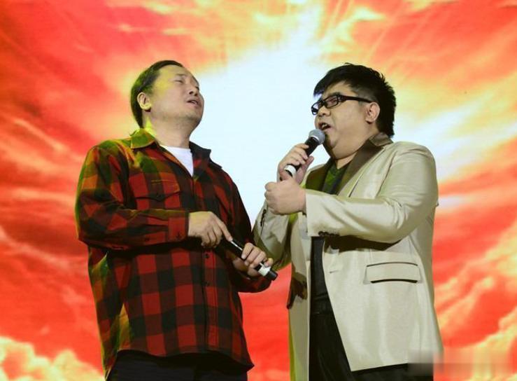 负债百万、装疯卖傻、流浪街头，星光大道的草根歌手现状太落魄