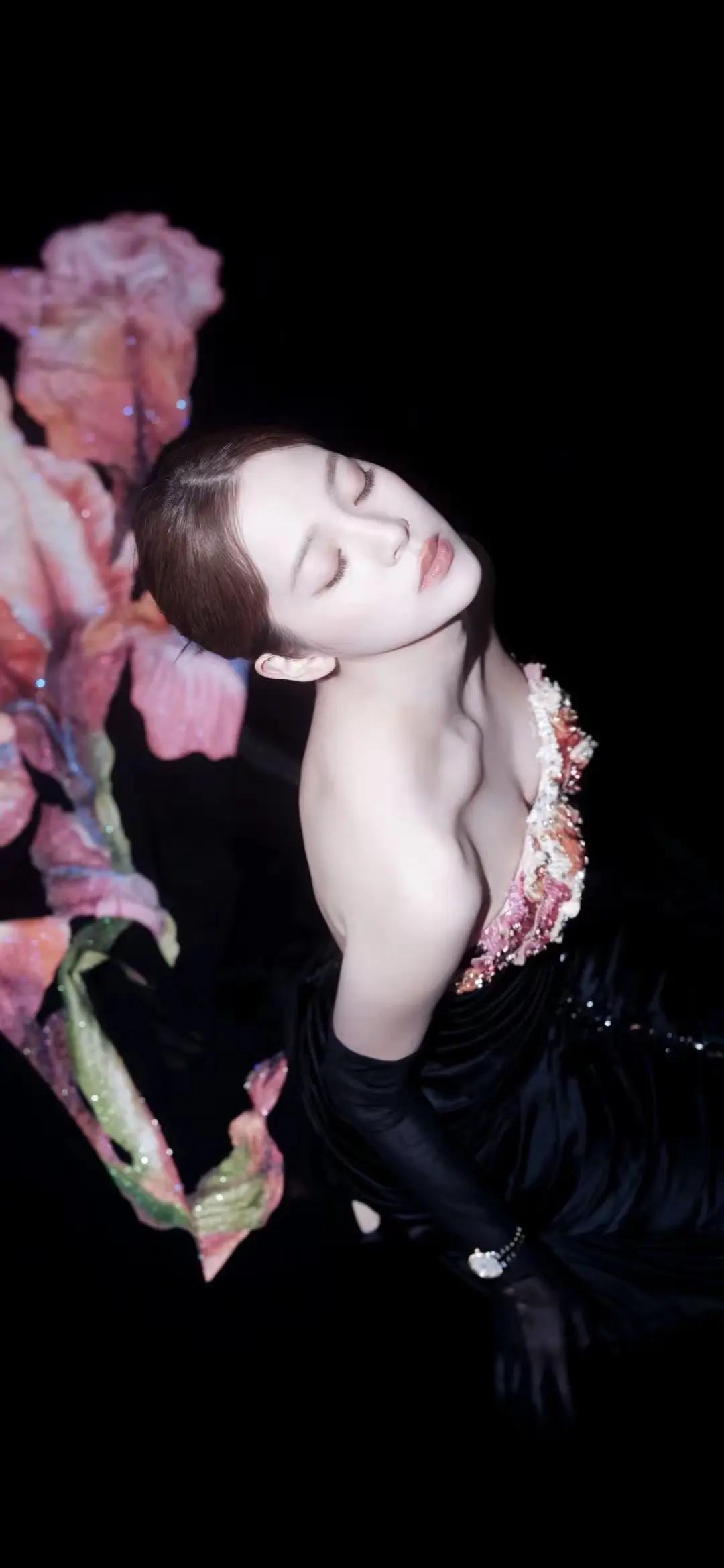 美女壁纸第5114期—欧阳娜娜