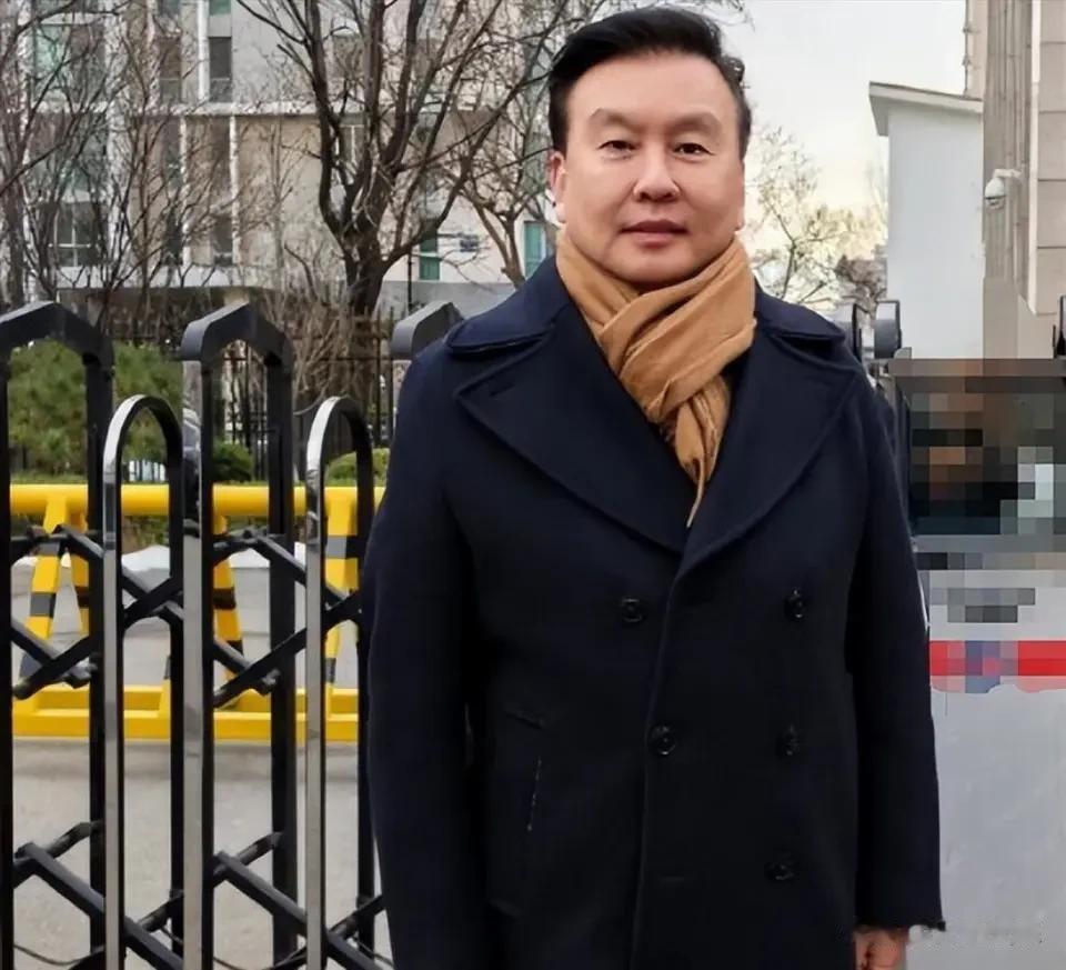 老婆跑了、儿子丢了、工作没了，主持人张泽群身上的谣言太荒唐