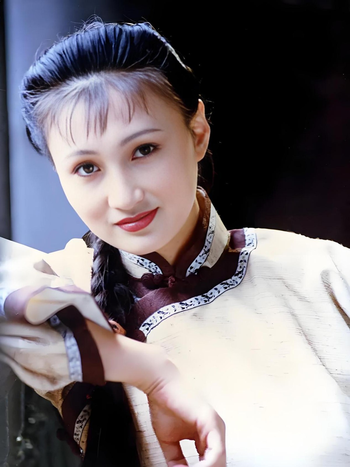 林芳兵北京电影节上引热议！在剧组差点离世，丈夫儿子是她的骄傲