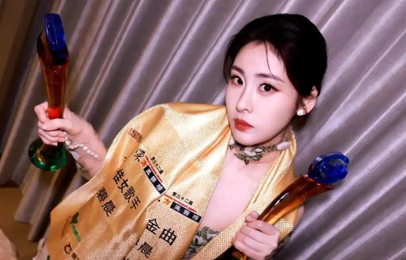 意外怀孕后她跑到美国，为顶级富二代生娃，为何如今仍是单身？