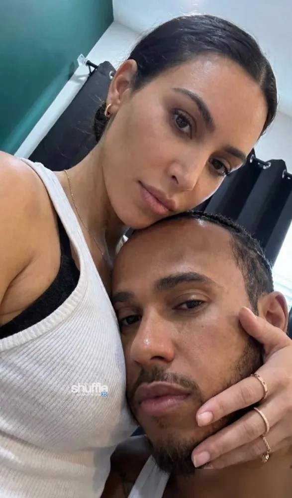 恋情公开?汉密尔顿与金·卡戴珊在超级碗引发轰动,两人共处包厢