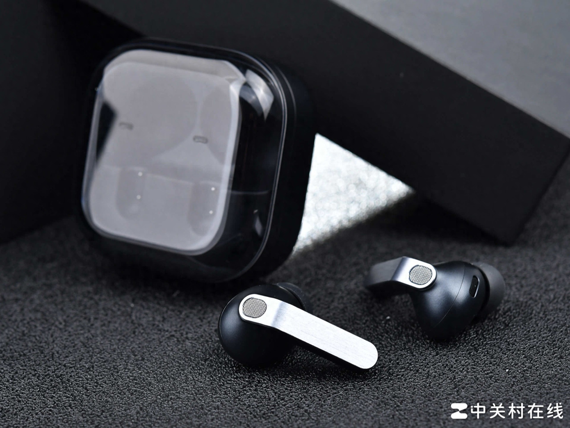 一副均衡耐聽的旗艦TWS：三星 Galaxy Buds 4 Pro上手快評