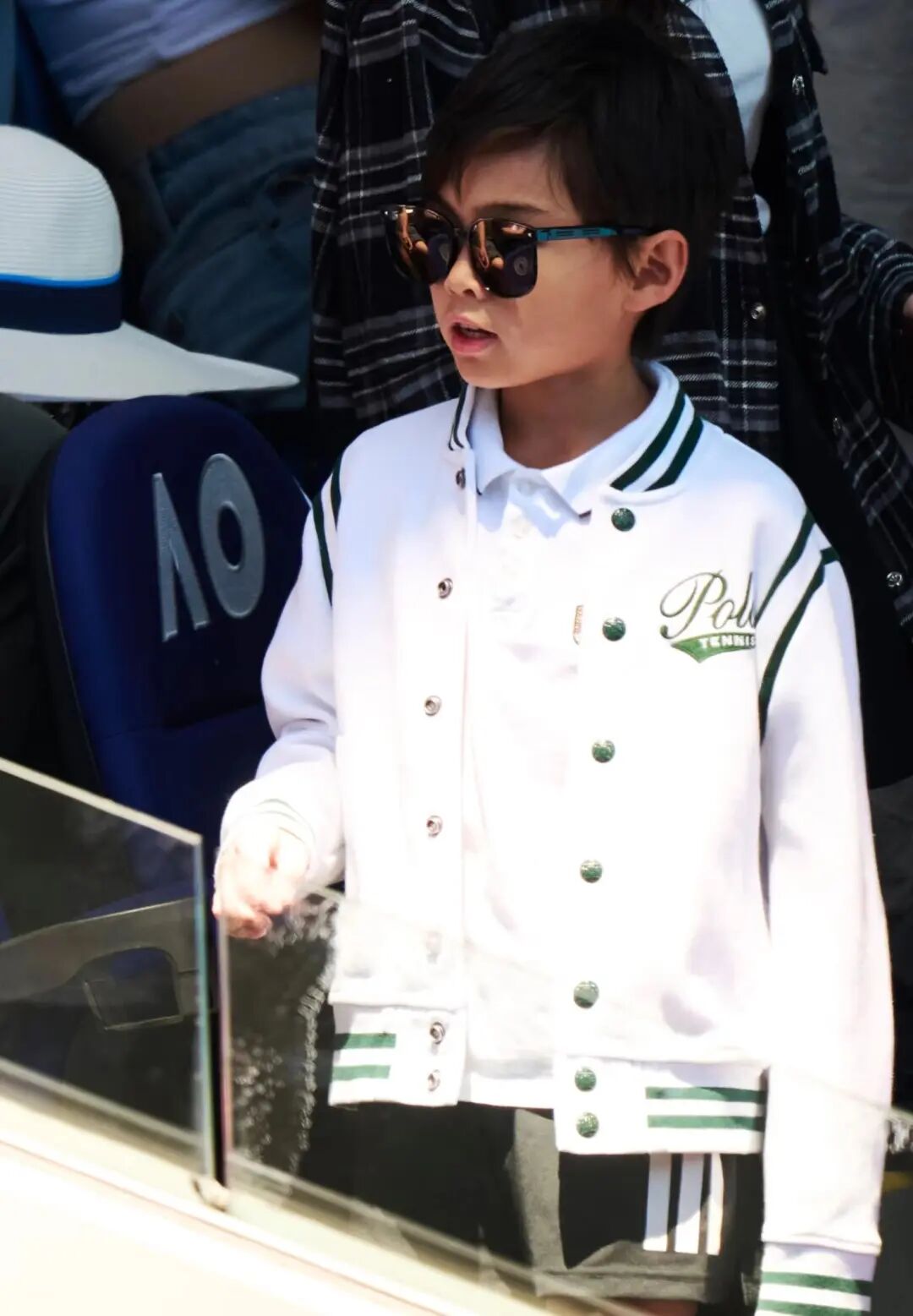 周杰伦儿子高清照曝光！8岁专挑爸妈优点长，眉眼带昆凌的混血感