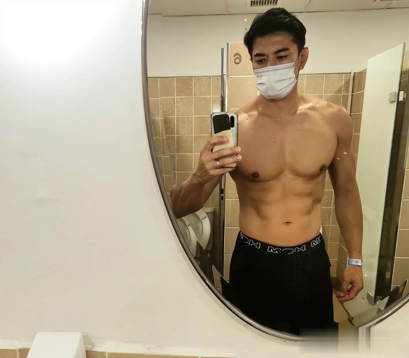 揭残酷真相！TVB香港先生离巢北上直播带货：若销量不佳即被腰斩